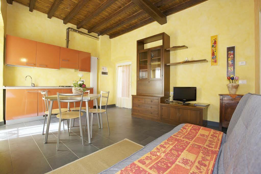 Aparthotel Residenza Pesce D'Oro Verbania Esterno foto